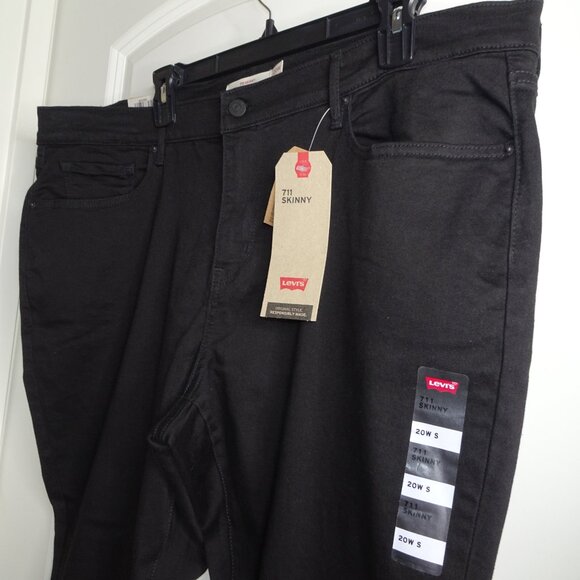 Levis's 711 Black Mid-rise Skinny Jeans Short - Picture 3 of 7